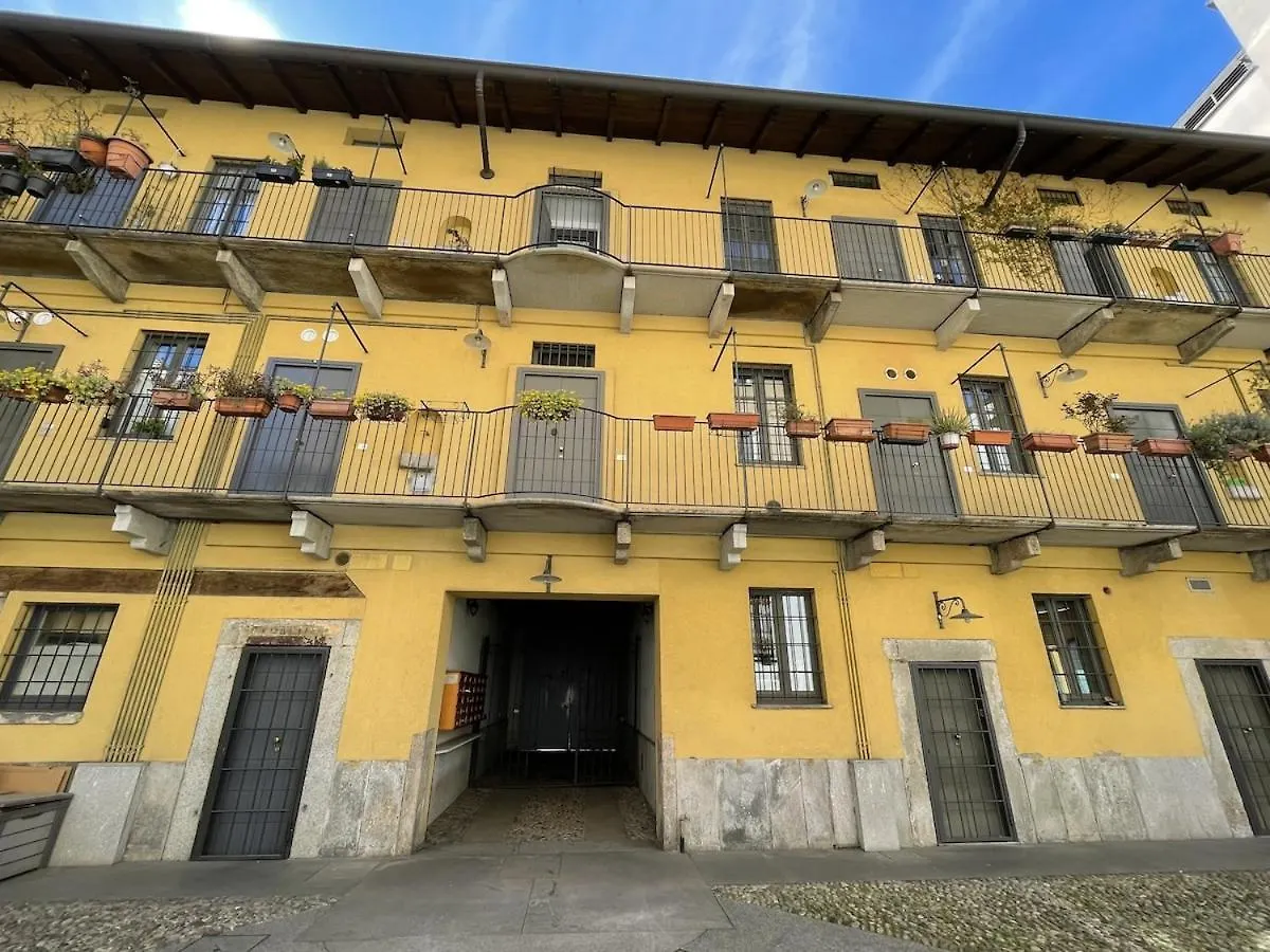 Appartement Interno Milanese A Due Passi Dal Centro  Milan
